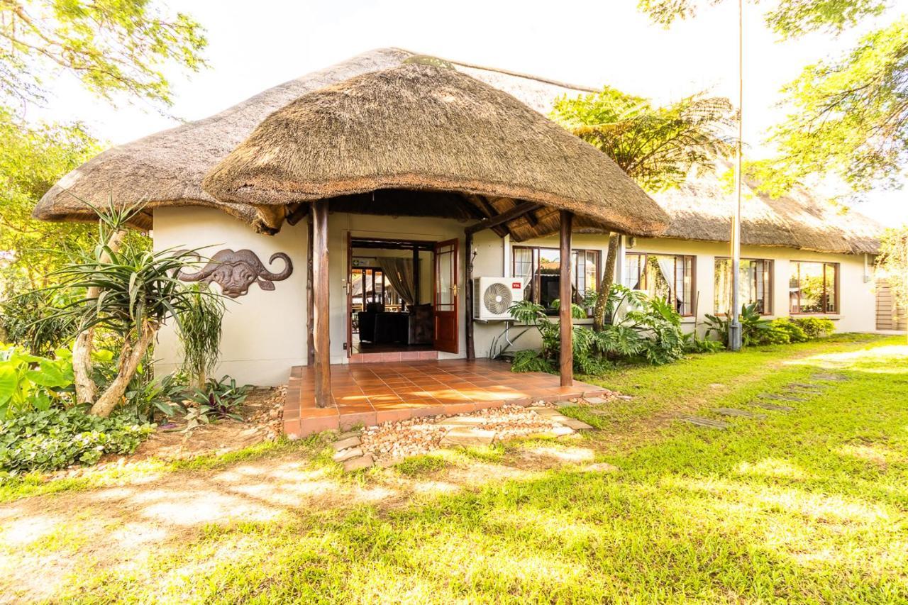 Nyathi Lodge Richards Bay Extérieur photo