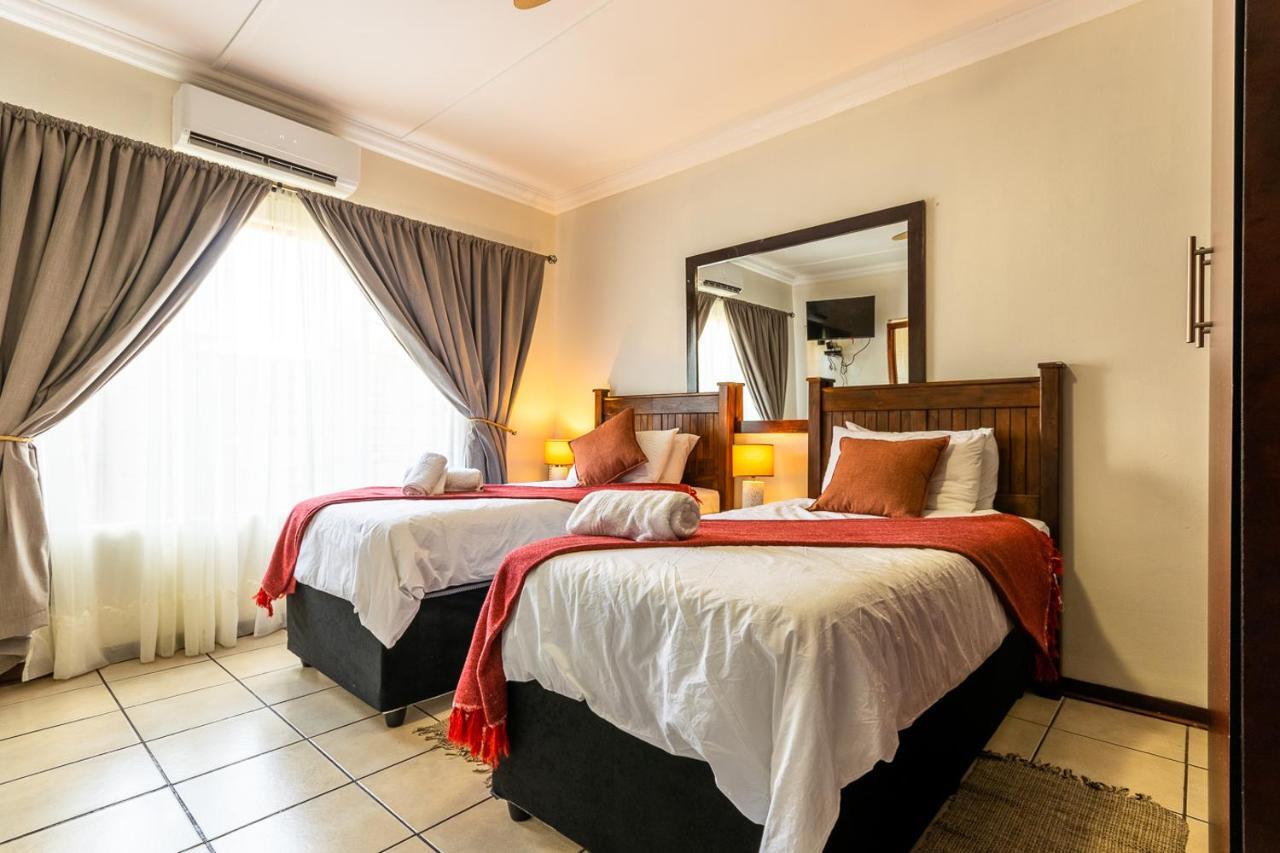 Nyathi Lodge Richards Bay Extérieur photo