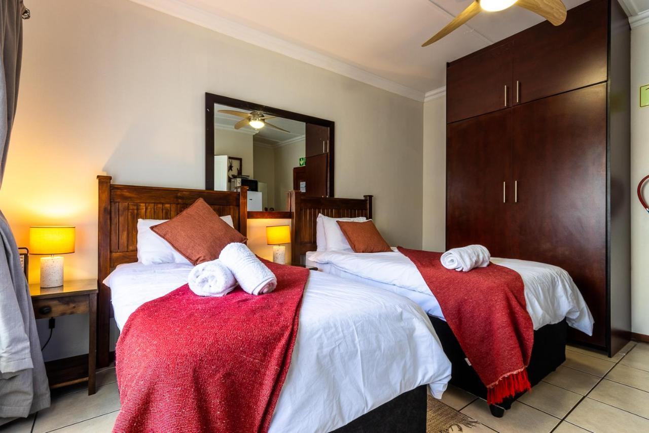 Nyathi Lodge Richards Bay Extérieur photo